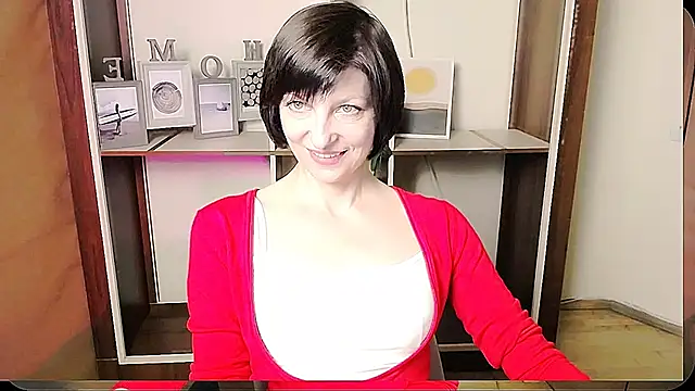 Snapshot of _AngeliaFlow_ chatting on June 2026 09:14:01 AM AngeliaFlow online show from June 2026 09:14:01 AM