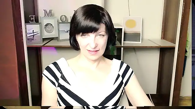 Snapshot of _AngeliaFlow_ chatting on July 2026 08:20:01 AM AngeliaFlow online show from July 2026 08:20:01 AM