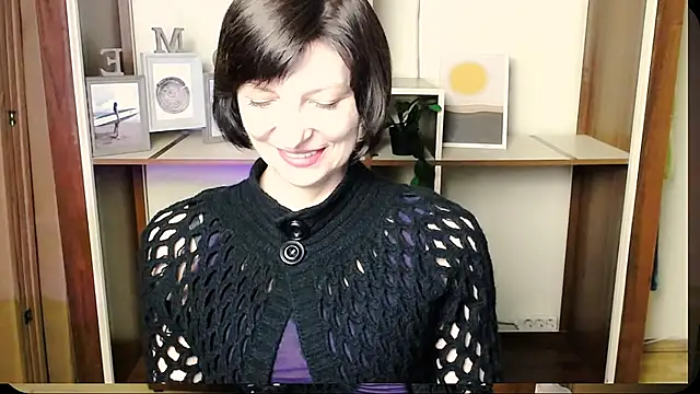 Snapshot of _AngeliaFlow_ chatting on July 2026 07:55:01 AM AngeliaFlow online show from July 2026 07:55:01 AM