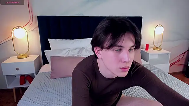 AdrianoAubert online show from March 2025 06:21:02 AM