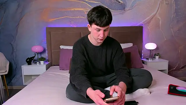 AdrianoAubert online show from September 2025 03:08:02 AM