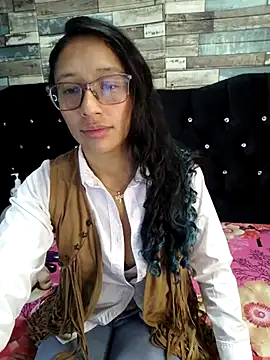 Snapshot of isabella_beauty_01 chatting on February 2025 01:35:02 PM isabella beauty 01 online show from February 2025 01:35:02 PM