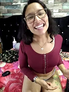 Snapshot of isabella_beauty_01 chatting on February 2025 04:15:01 PM isabella beauty 01 online show from February 2025 04:15:01 PM