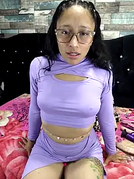 Snapshot of isabella_beauty_01 chatting on March 2025 01:09:01 PM isabella beauty 01 online show from March 2025 01:09:01 PM