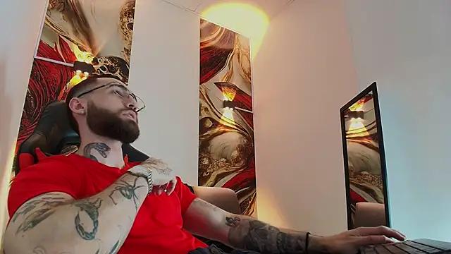 Luke davis01 online show from November 2025 01:11:01 PM