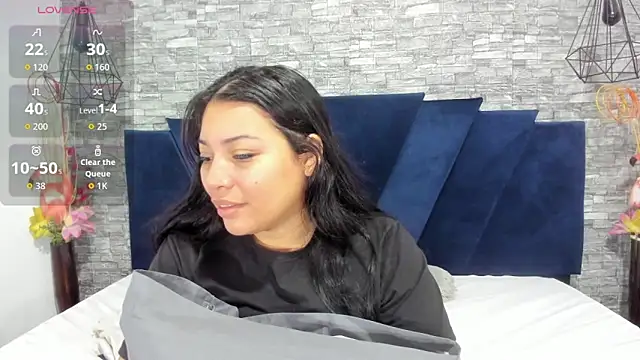 Snapshot of Sophia_Brunett chatting on December 2025 11:59:01 AM Sophia Brunett online show from December 2025 11:59:01 AM