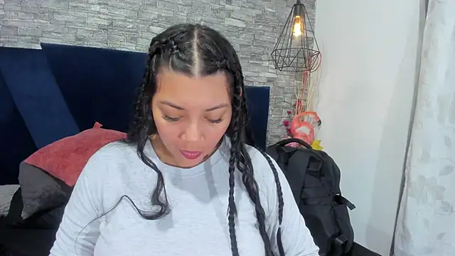 Snapshot of Sophia_Brunett chatting on December 2025 12:13:02 PM Sophia Brunett online show from December 2025 12:13:02 PM