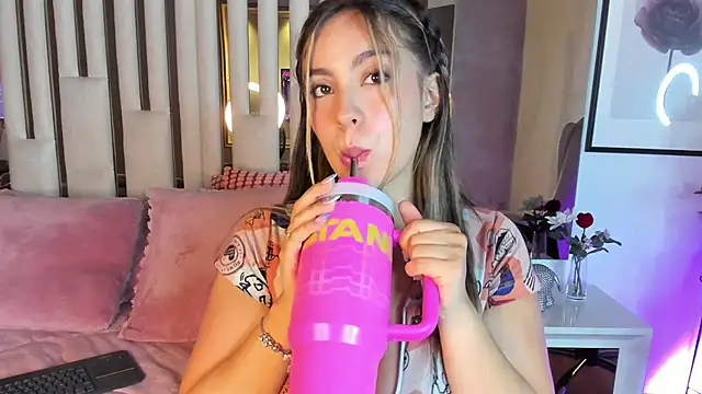 Cloee Rainbow1 online show from March 2026 12:05:01 PM