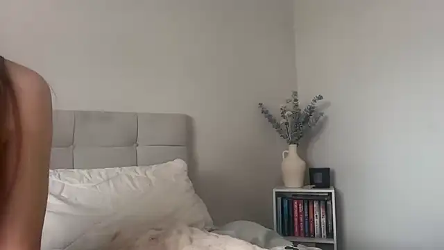 skyejde online show from February 2026 02:00:02 PM