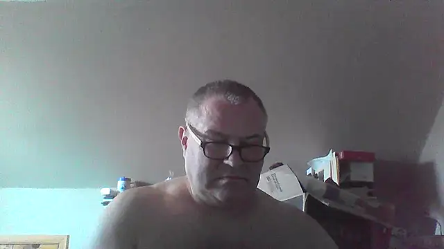 mkestr69 online show from April 2026 08:07:02 PM