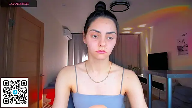 EmiliaZen online show from February 2026 07:24:02 PM