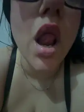 daianaspencer online show from April 2026 10:37:01 AM