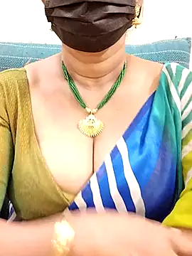 Snapshot of niiveditha chatting on February 2025 11:09:02 PM niiveditha online show from February 2025 11:09:02 PM