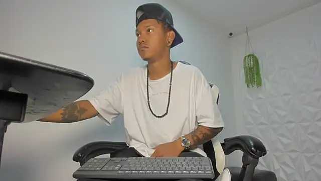 Snapshot of blackdirty420 chatting on January 2026 01:48:02 PM blackdirty420 online show from January 2026 01:48:02 PM