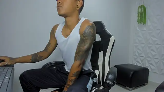 Snapshot of blackdirty420 chatting on January 2026 01:48:01 PM blackdirty420 online show from January 2026 01:48:01 PM