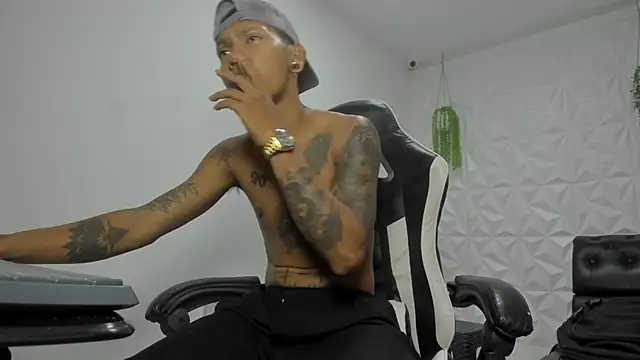 Snapshot of blackdirty420 chatting on January 2026 03:27:02 PM blackdirty420 online show from January 2026 03:27:02 PM