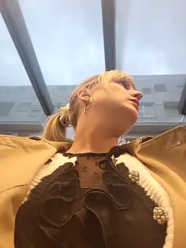 Sexybiene969 online show from October 2025 04:24:02 PM