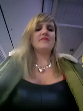 Sexybiene969 online show from October 2025 04:26:02 PM