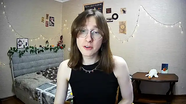 Snapshot of tangerine4dreams chatting on February 2025 12:19:02 PM tangerine4dreams online show from February 2025 12:19:02 PM