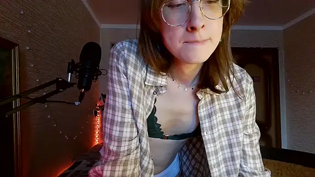 Snapshot of tangerine4dreams chatting on February 2025 11:41:02 AM tangerine4dreams online show from February 2025 11:41:02 AM