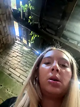 hotamanda01 online show from October 2025 11:27:01 AM