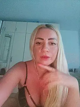 Snapshot of visnjica chatting on June 2026 09:35:02 PM visnjica online show from June 2026 09:35:02 PM