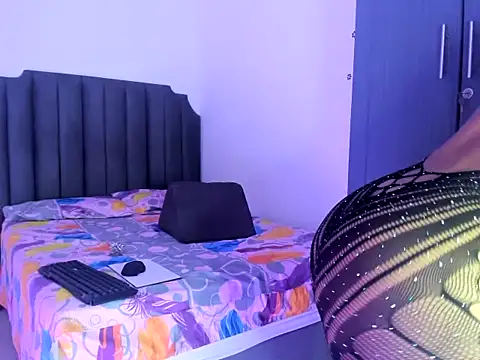 moree Queen online show from November 2025 06:01:02 PM