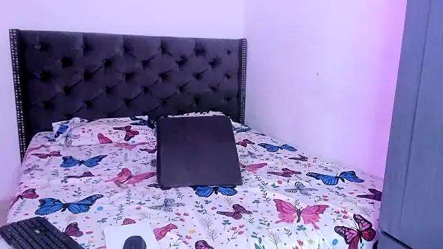 moree Queen online show from January 2026 07:05:02 PM