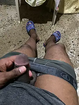 Snapshot of Blackmaicrost chatting on February 2025 06:29:01 AM Blackmaicrost online show from February 2025 06:29:01 AM