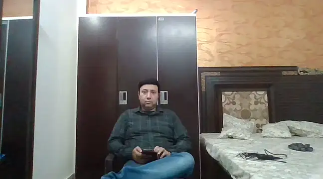 innocentboy1987 online show from March 2025 04:57:02 AM