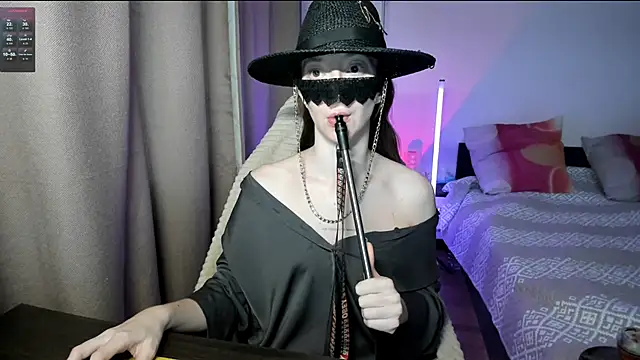 holyharlot online show from March 2025 02:18:01 PM