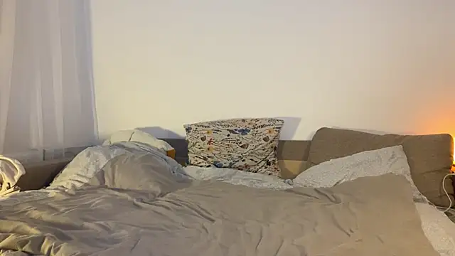 Snapshot of Sabrinaanddaniel chatting on February 2025 12:16:01 AM Sabrinaanddaniel online show from February 2025 12:16:01 AM