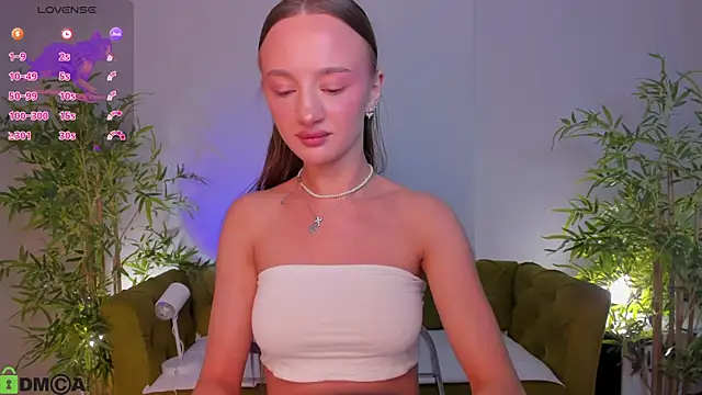 Snapshot of miiss__lulu chatting on June 2026 12:28:01 AM miiss lulu online show from June 2026 12:28:01 AM