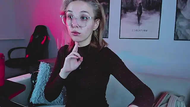 Snapshot of PhilippaAdamas chatting on February 2025 02:23:01 AM PhilippaAdamas online show from February 2025 02:23:01 AM