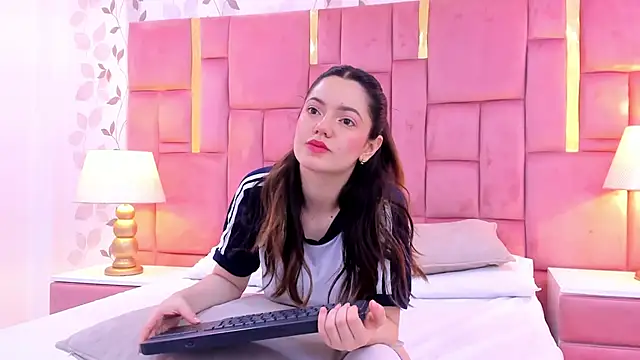 ArianaFranco online show from November 2025 01:46:01 PM