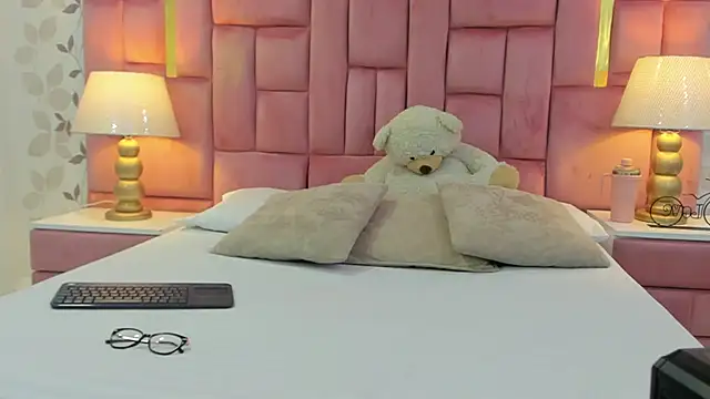 ArianaFranco online show from March 2026 01:06:02 PM