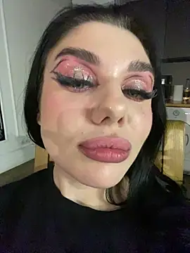 Snapshot of MaeveMoon chatting on February 2026 05:55:02 PM MaeveMoon online show from February 2026 05:55:02 PM