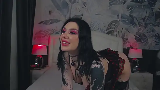 Snapshot of MaeveMoon chatting on February 2026 06:42:01 PM MaeveMoon online show from February 2026 06:42:01 PM