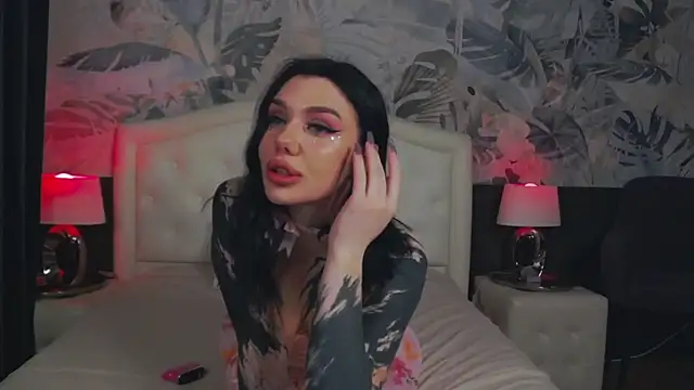 Snapshot of MaeveMoon chatting on February 2026 06:28:01 PM MaeveMoon online show from February 2026 06:28:01 PM