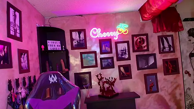 Snapshot of cherryy_bombshelll chatting on September 2025 05:57:01 PM cherryy bombshelll online show from September 2025 05:57:01 PM