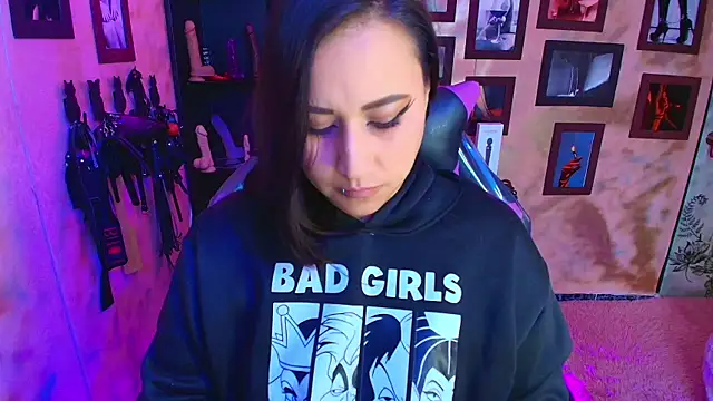 Snapshot of cherryy_bombshelll chatting on October 2025 04:53:02 PM cherryy bombshelll online show from October 2025 04:53:02 PM