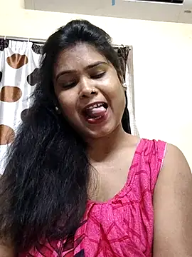 Snapshot of BOLDBEAUTY09 chatting on February 2025 03:06:01 PM BOLDBEAUTY09 online show from February 2025 03:06:01 PM