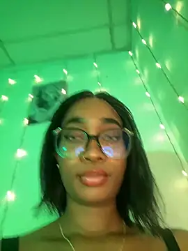 blackgril12 online show from March 2025 01:43:01 AM