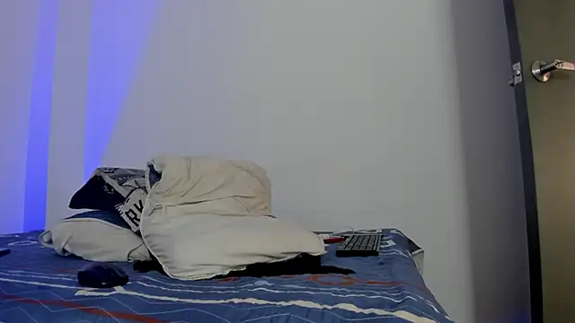 hugosan12 online show from December 2025 03:10:01 PM