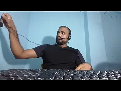 Snapshot of YOX22 chatting on March 2025 05:16:01 AM YOX22 online show from March 2025 05:16:01 AM