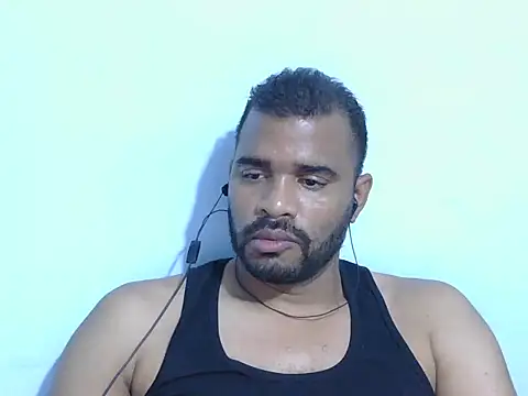 Snapshot of YOX22 chatting on September 2025 03:51:01 AM YOX22 online show from September 2025 03:51:01 AM