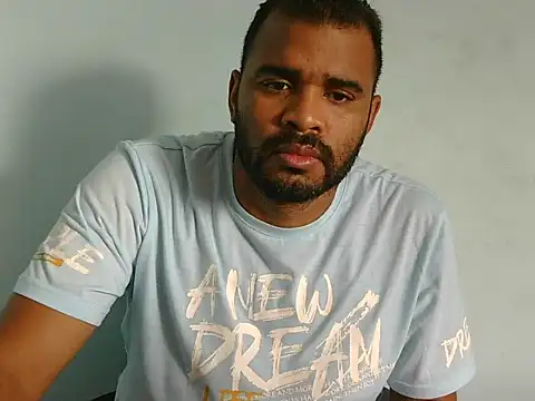 Snapshot of YOX22 chatting on September 2025 01:47:02 PM YOX22 online show from September 2025 01:47:02 PM