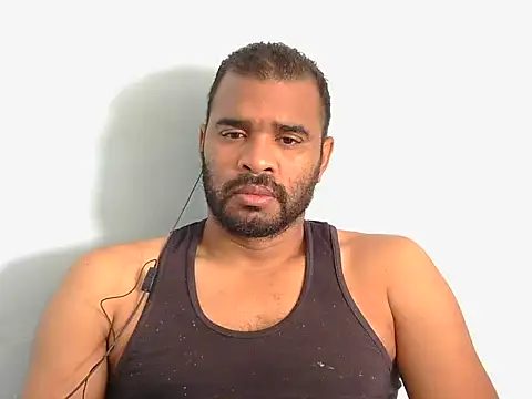 Snapshot of YOX22 chatting on September 2025 02:10:01 PM YOX22 online show from September 2025 02:10:01 PM