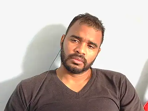 Snapshot of YOX22 chatting on September 2025 02:00:01 PM YOX22 online show from September 2025 02:00:01 PM