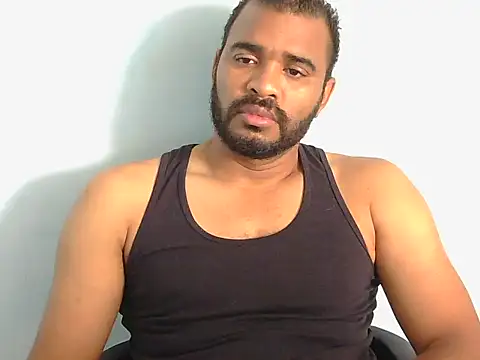 Snapshot of YOX22 chatting on October 2025 01:51:02 PM YOX22 online show from October 2025 01:51:02 PM